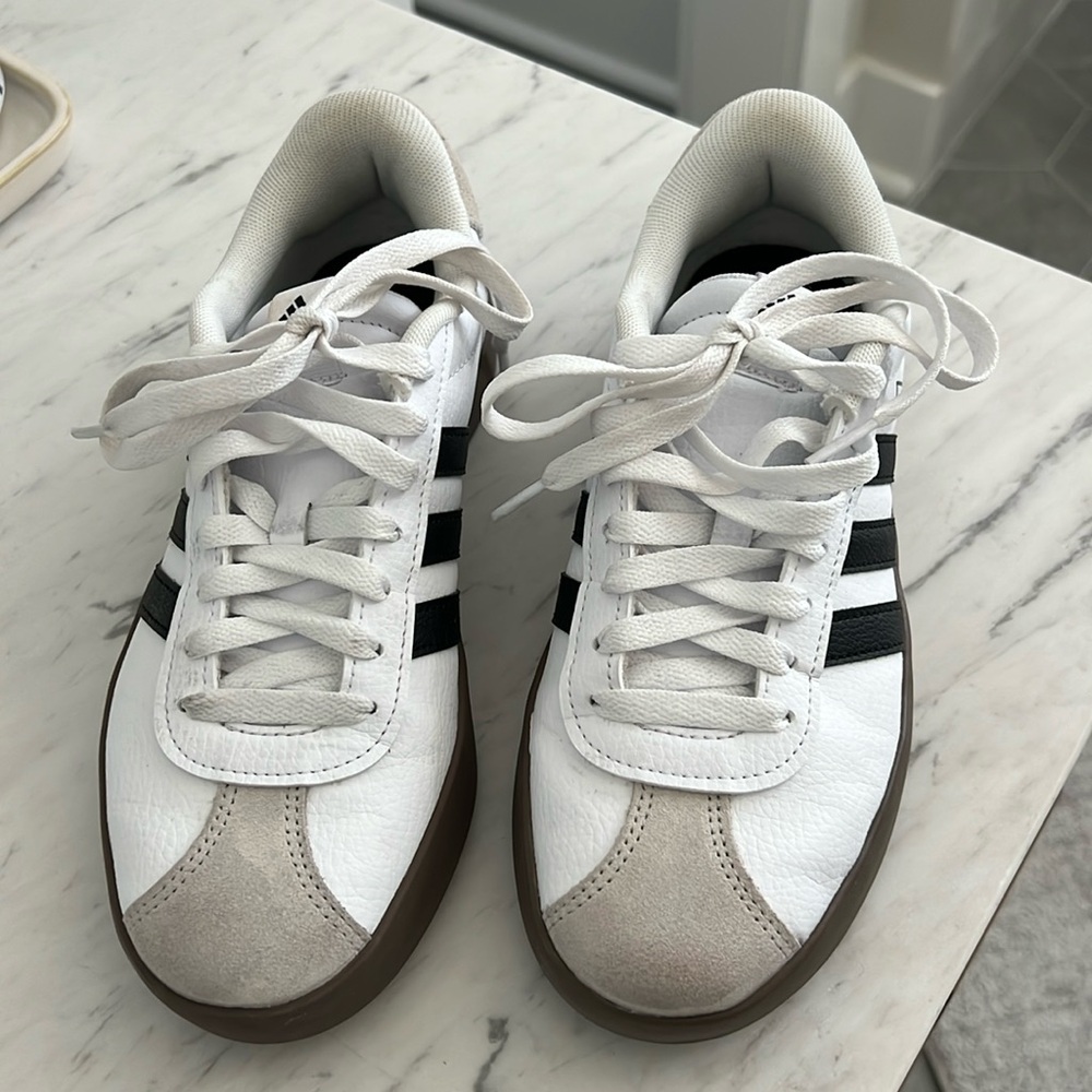 Adidas Women’s VI Court 3.0